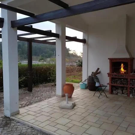 2-bedrooms Sleeps 4 10 Min Drive To Coimbra فيلة Assafarge